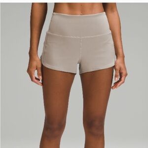 Lululemon Tan Speed Up High Rise Lines Shorts 2.5” | Size 6